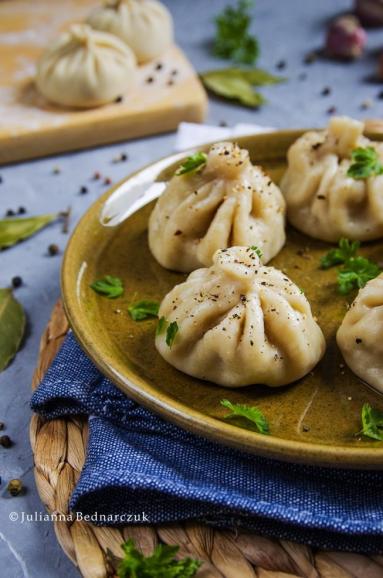 Zdjęcie: Chinkali (khinkali) - gruzińskie pierogi z mięsem Zdjęcie - Chinkali (khinkali) - gruzińskie pierogi z mięsem - Przepisy kulinarne ze zdjęciami