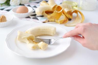 Zdjęcie - Proste muffinki bananowe - Przepisy kulinarne ze zdjęciami