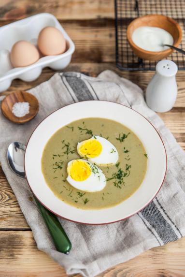 Zdjęcie - Zupa szczawiowa z jajkiem - Przepisy kulinarne ze zdjęciami