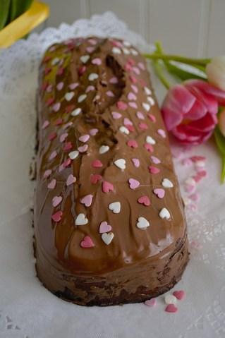 Zdjęcie - Walentynkowe ciasto czekoladowe - Przepisy kulinarne ze zdjęciami
