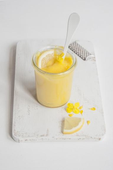 Zdjęcie - Racuszki z mąki bananowej z lemon curd - Przepisy kulinarne ze zdjęciami