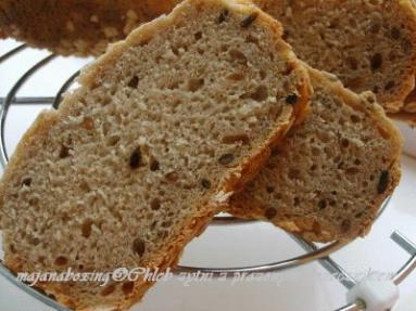 Zdjęcie - Chleb żytni na zakwasie z prażonym słonecznikiem  - Przepisy kulinarne ze zdjęciami
