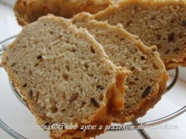 Zdjęcie - Chleb żytni na zakwasie z prażonym słonecznikiem  - Przepisy kulinarne ze zdjęciami