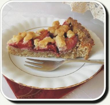Zdjęcie - Ciasto śliwkowe z orzechami, migdałami i kruszonką - Przepisy kulinarne ze zdjęciami