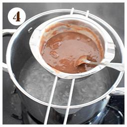 Zdjęcie - Ciasto kajmakowo-czekoladowe z malinami - Przepisy kulinarne ze zdjęciami