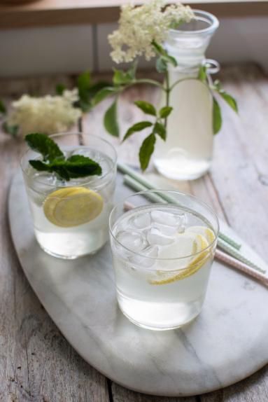 Zdjęcie - Lemoniada i syrop z kwiatów czarnego bzu - Przepisy kulinarne ze zdjęciami