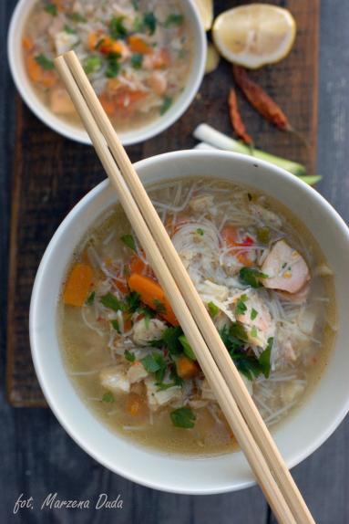 Zdjęcie - Zupa rybna po tajsku - Przepisy kulinarne ze zdjęciami