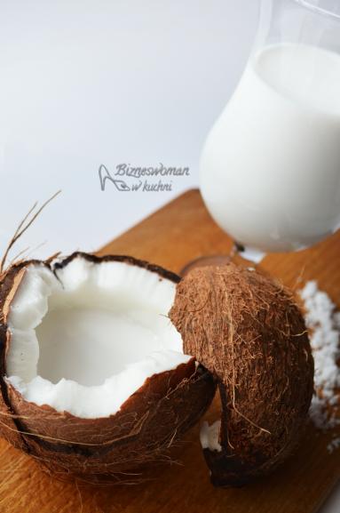 Zdjęcie - Domowe mleko kokosowe - Przepisy kulinarne ze zdjęciami