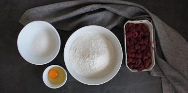 Zdjęcie - Chlebek z malinami - Przepisy kulinarne ze zdjęciami