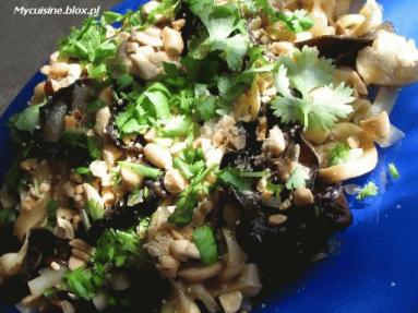 Zdjęcie - Tajski makaron ostro-kwaśny  - Przepisy kulinarne ze zdjęciami