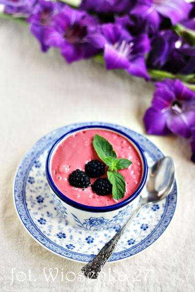 Zdjęcie - Jogurt owocowy z miętą - Przepisy kulinarne ze zdjęciami