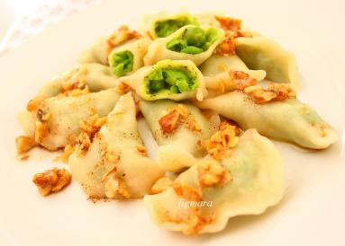 Zdjęcie - Pierogi z zielonym groszkiem - Przepisy kulinarne ze zdjęciami