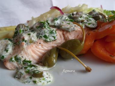 Zdjęcie - Łosoś  z sosem kaparowo-cytrynowym - Przepisy kulinarne ze zdjęciami