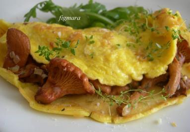 Zdjęcie - Omlet z kurkami - Przepisy kulinarne ze zdjęciami