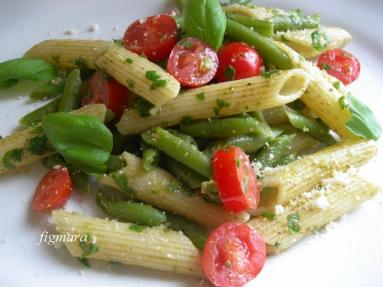 Zdjęcie - Penne z  zieloną fasolką i pomidorami - Przepisy kulinarne ze zdjęciami