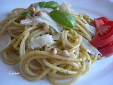 Zdjęcie - Spaghetti z pesto alla genovese - Przepisy kulinarne ze zdjęciami