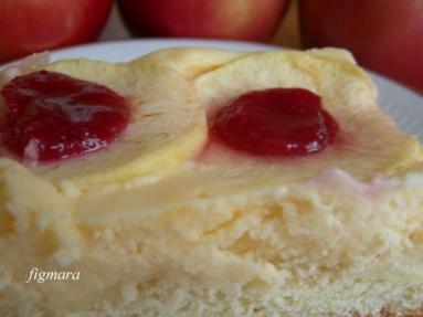 Zdjęcie - Ciasto serowo-jabłkowe z konfiturą z derenia - Przepisy kulinarne ze zdjęciami