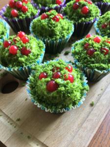 Zdjęcie - Babeczki leśny mech – deser dla kilkulatków - Przepisy kulinarne ze zdjęciami
