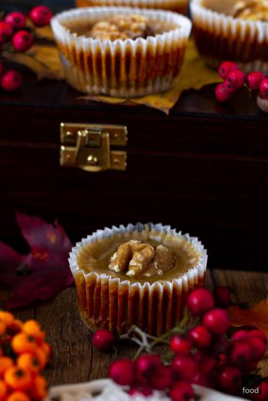 Zdjęcie - Dyniowe mini serniczki z solonym karmelem - Przepisy kulinarne ze zdjęciami
