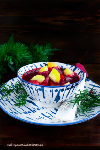 Zdjęcie - Barszcz czerwony na zakwasie z warzywami - Przepisy kulinarne ze zdjęciami
