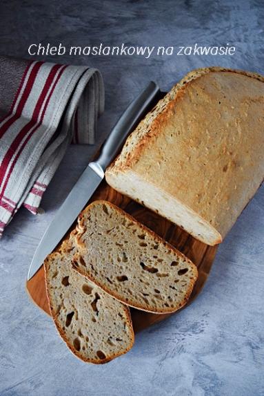 Zdjęcie - Maślankowy chleb na zakwasie - Przepisy kulinarne ze zdjęciami