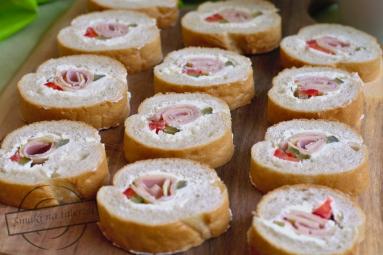 Zdjęcie - Mini kanapeczki z bagietki - Przepisy kulinarne ze zdjęciami