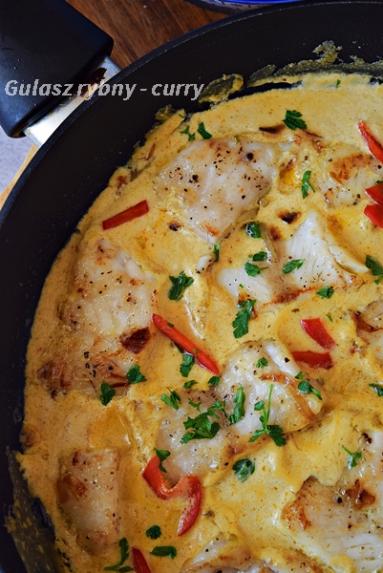 Zdjęcie - Ryba z sosie curry – szybki obiad - Przepisy kulinarne ze zdjęciami