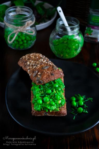 Zdjęcie - Pasta z zielonego groszku i awokado - Przepisy kulinarne ze zdjęciami