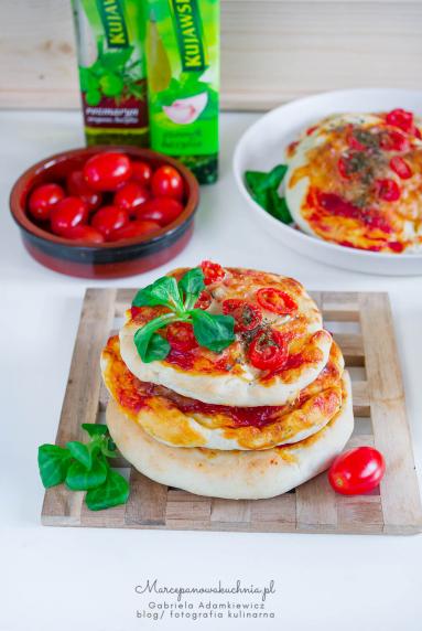 Zdjęcie - Mini pizze pszenno-orkiszowe (pizzerinki) - Przepisy kulinarne ze zdjęciami