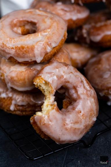 Zdjęcie - Old-fashioned doughnuts - amerykańskie pączki na maślance - Przepisy kulinarne ze zdjęciami