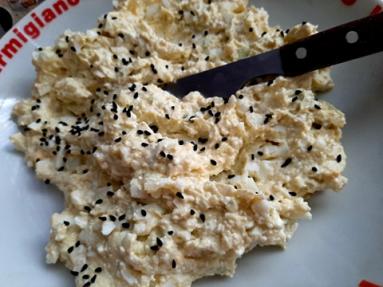 Zdjęcie - Pasta jajeczna z awokado - Przepisy kulinarne ze zdjęciami