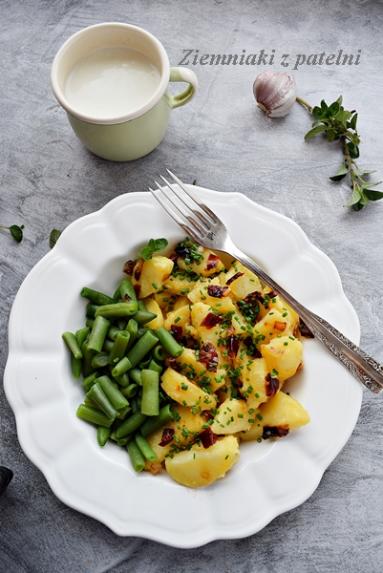 Zdjęcie - Ziemniaki z patelni – wegetariański obiad - Przepisy kulinarne ze zdjęciami