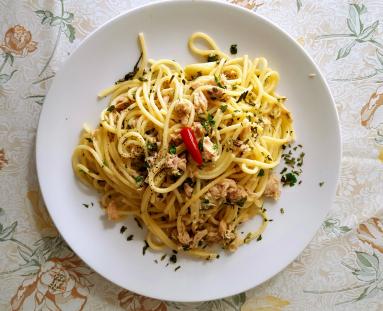 Zdjęcie - Makaron  spaghetti z tuńczykiem i cytryną - Przepisy kulinarne ze zdjęciami