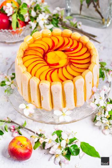 Zdjęcie - Charlotte brzoskwiniowa - lekkie ciasto bez pieczenia - Przepisy kulinarne ze zdjęciami