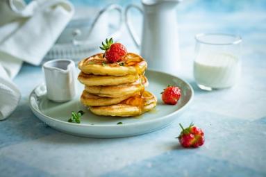 Zdjęcie - Pancakes na zakwasie – sposób na zużycie nadmiaru zakwasu chlebowego - Przepisy kulinarne ze zdjęciami