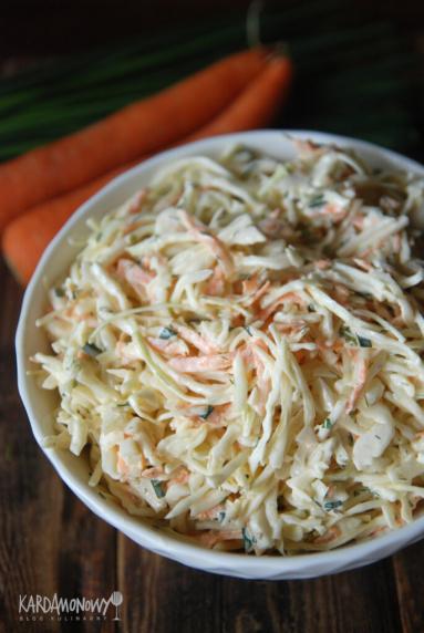 Zdjęcie: Coleslaw z sosem farmerskim Zdjęcie - Coleslaw z sosem farmerskim - Przepisy kulinarne ze zdjęciami