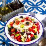 Zdjęcie - Sałatka grecka - Przepisy kulinarne ze zdjęciami