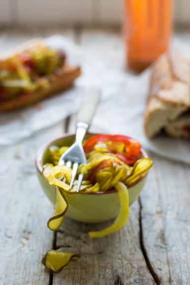 Zdjęcie - Marynowane ogórki w curry - Przepisy kulinarne ze zdjęciami