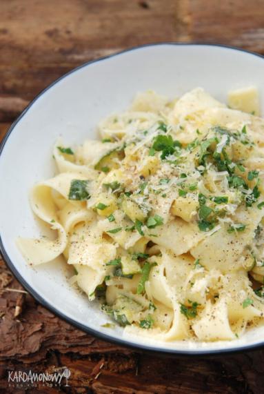 Zdjęcie: Pappardelle z cukinią i gorgonzolą Zdjęcie - Pappardelle z cukinią i gorgonzolą - Przepisy kulinarne ze zdjęciami