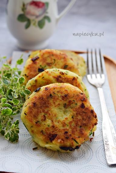Zdjęcie - Placki z gotowanych ziemniaków i cebulki - Przepisy kulinarne ze zdjęciami