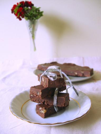Zdjęcie - Domowa czekolada z orzechami - Przepisy kulinarne ze zdjęciami