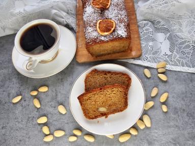 Zdjęcie - Ciasto pomarańczowo migdałowe - Przepisy kulinarne ze zdjęciami