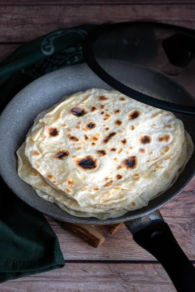 Zdjęcie - Tortilla – przepis na domową tortillę - Przepisy kulinarne ze zdjęciami