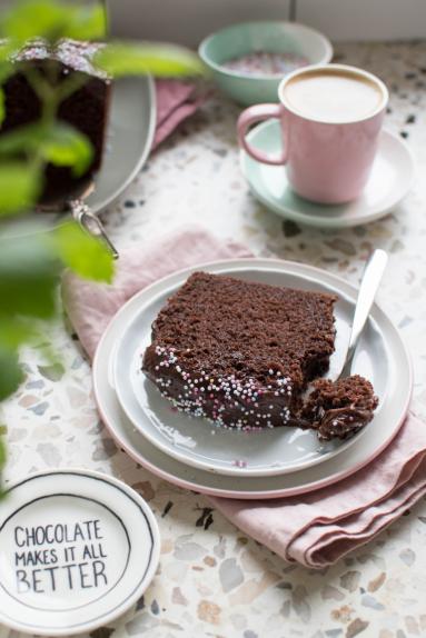 Zdjęcie - Najlepsze ciasto czekoladowe - Przepisy kulinarne ze zdjęciami