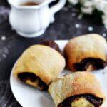 Zdjęcie - Drożdżówki z orzechami i czekoladą - Przepisy kulinarne ze zdjęciami