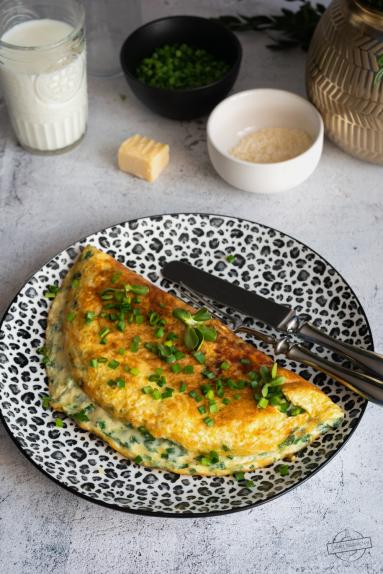 Zdjęcie - Omlet serowo-szpinakowy - Przepisy kulinarne ze zdjęciami
