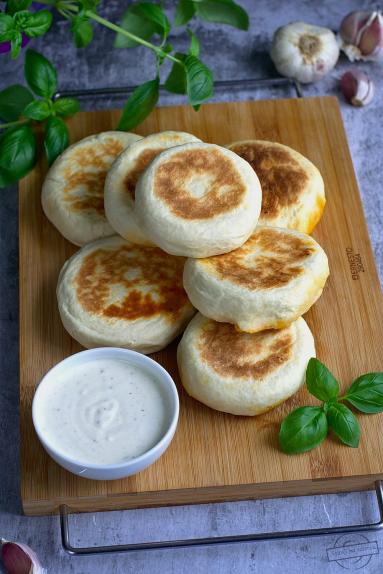 Zdjęcie - Marokańskie chlebki z patelni - Przepisy kulinarne ze zdjęciami