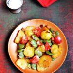 Zdjęcie - Ziemniaki z bobem i pomidorami - Przepisy kulinarne ze zdjęciami