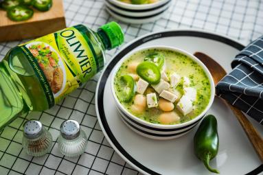Zdjęcie - Pikantna zupa fasolowa z kurczakiem i chili - Przepisy kulinarne ze zdjęciami