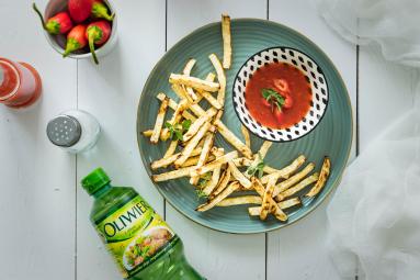 Zdjęcie - Frytki z selera z sosem chilli - Przepisy kulinarne ze zdjęciami